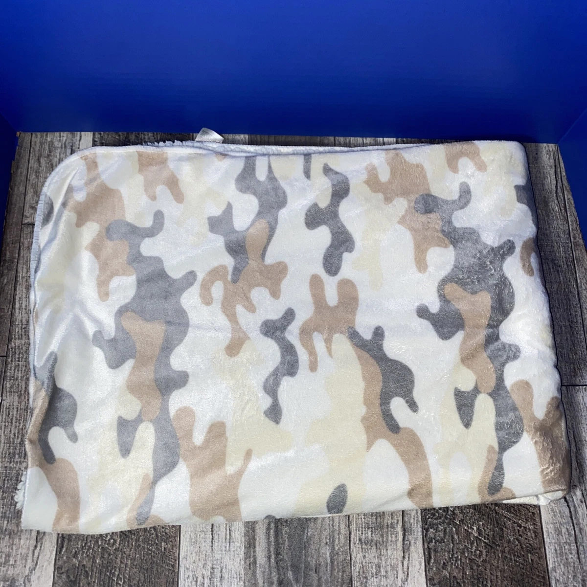 Baby camo blanket sale