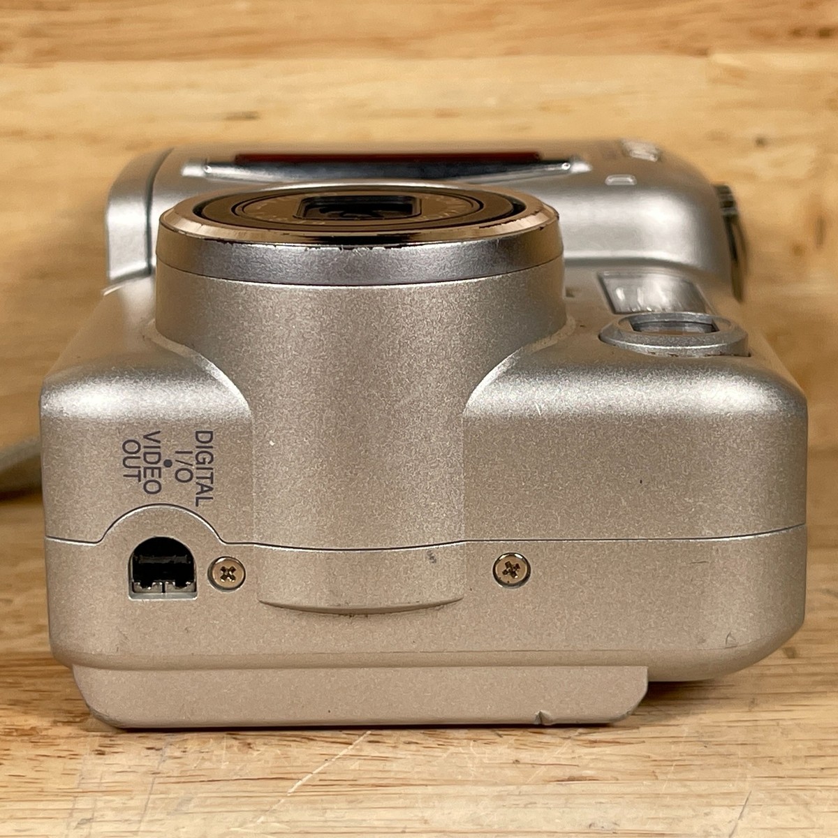 Nikon Coolpix 775 Digital Camera 2.1MP 1.7