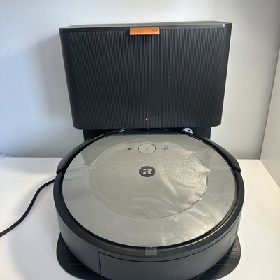 iRobot Roomba i3+ Robot Vacuum (i355420) Fully Working Vacuum, Base Charges Only