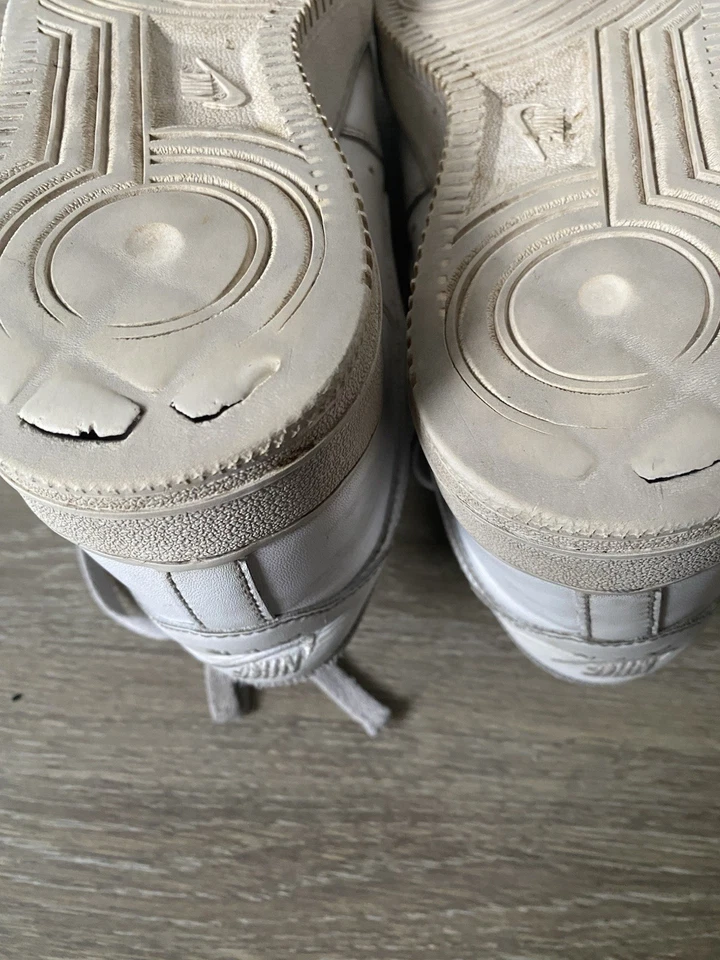 Nike Air Force 1, Weiß, Größe 42 - Bild 2 von 4