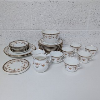 Aynsley Bone China Dinner Set Vintage Floral Pattern England Complete Set