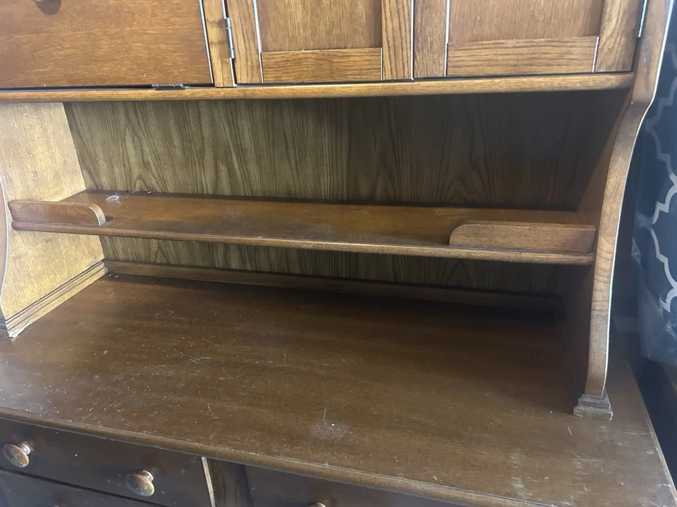 Antiguo estante de exhibición de encimera de madera maciza Hutch Foto 3 de 4