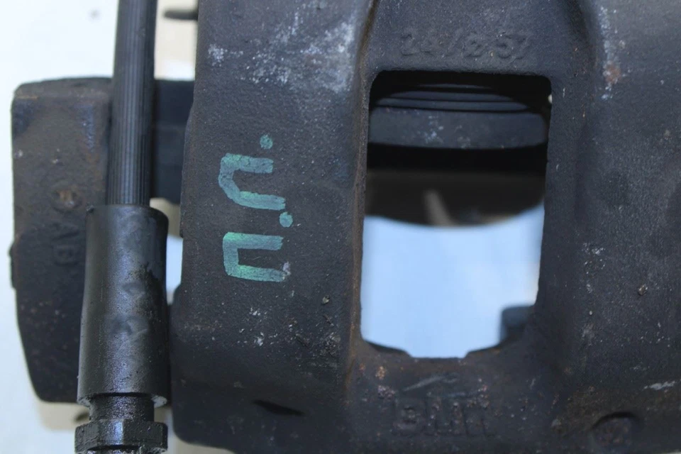 Pinza de disco de freno delantera derecha e izquierda BMW 328I xDrive SULEV 13-16 34116857688 Foto 4 de 4