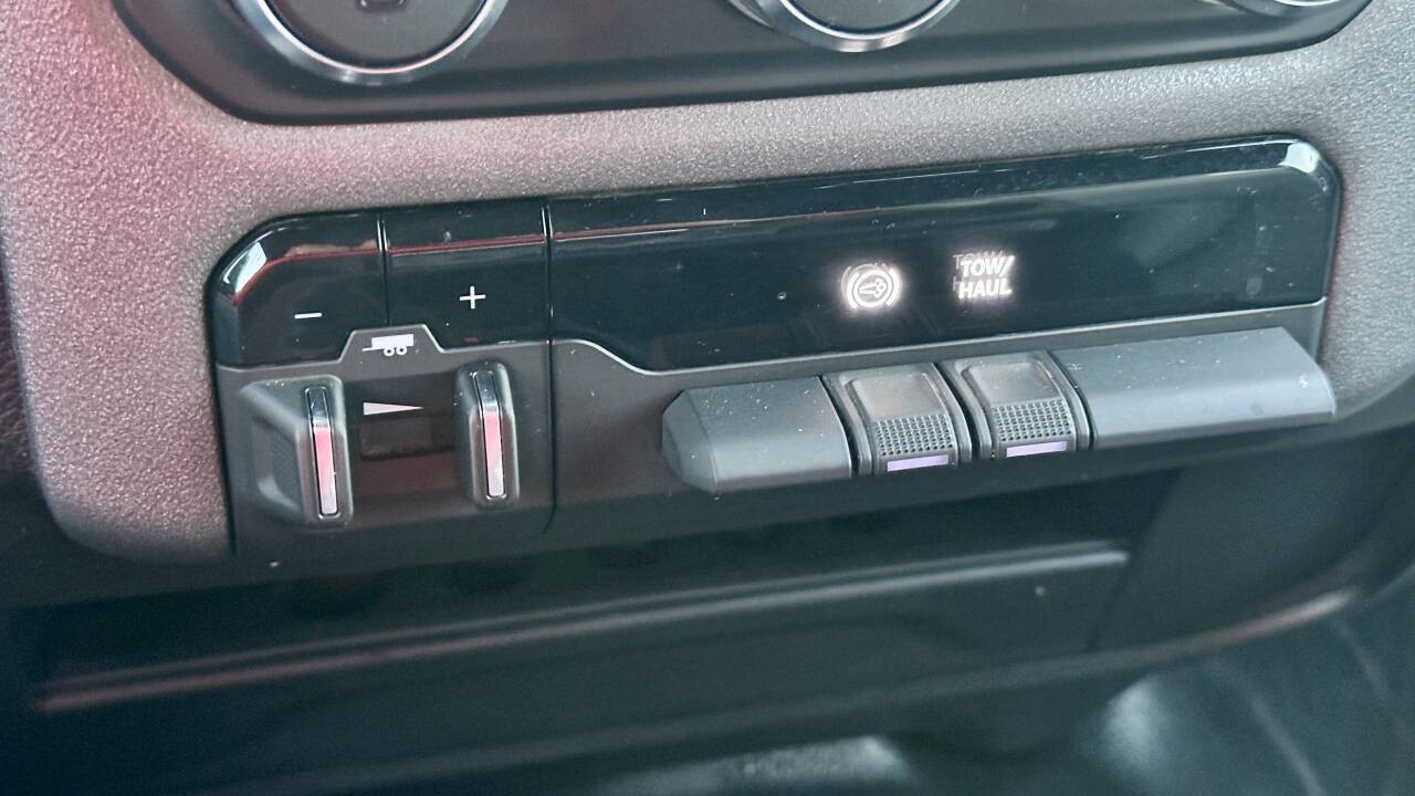 2022 Ram 2500 Tradesman 4x4 4dr Crew Cab 8 ft. LB Pickup thumbnail 27