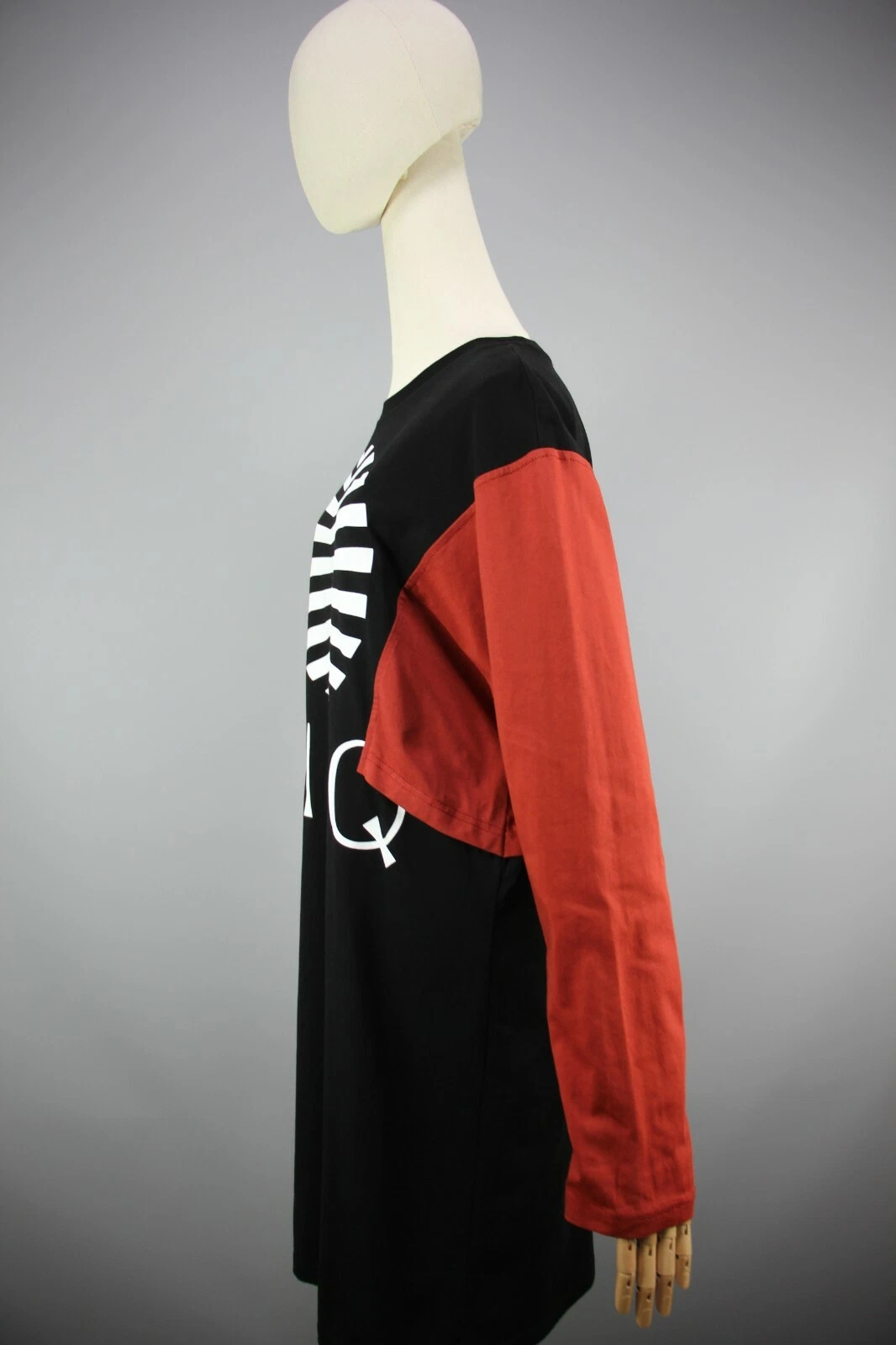 Abito a maniche lunghe Alexander McQueen nero cotone logo bianco taglia S