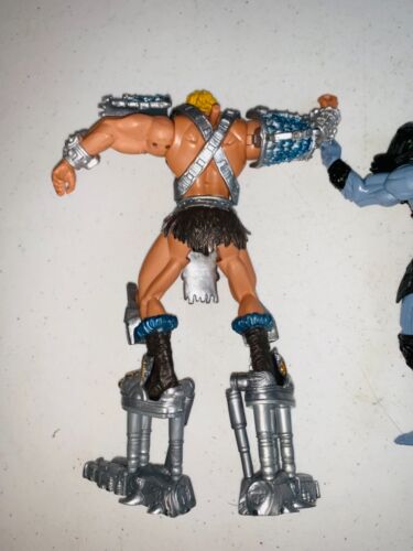 Figuras de acción Masters Universe MOTU 2001 He-Man & Skeletor 6" - Imagen 5 de 10