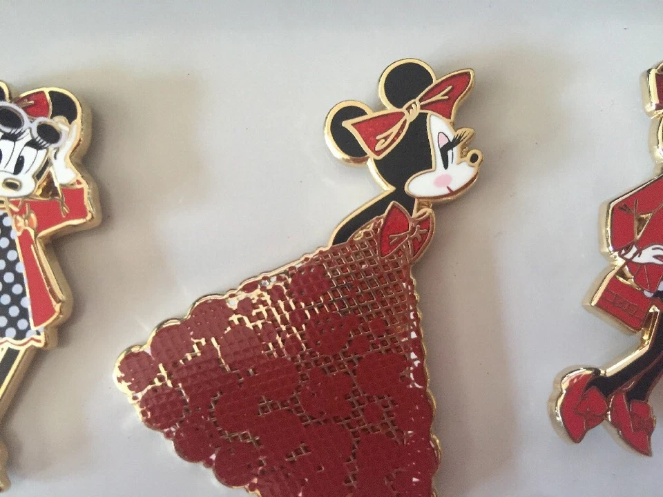 Disney D23 Expo 2017 Minnie Mouse Polka Dot Signature Designer Pin Set - Image 4 of 4