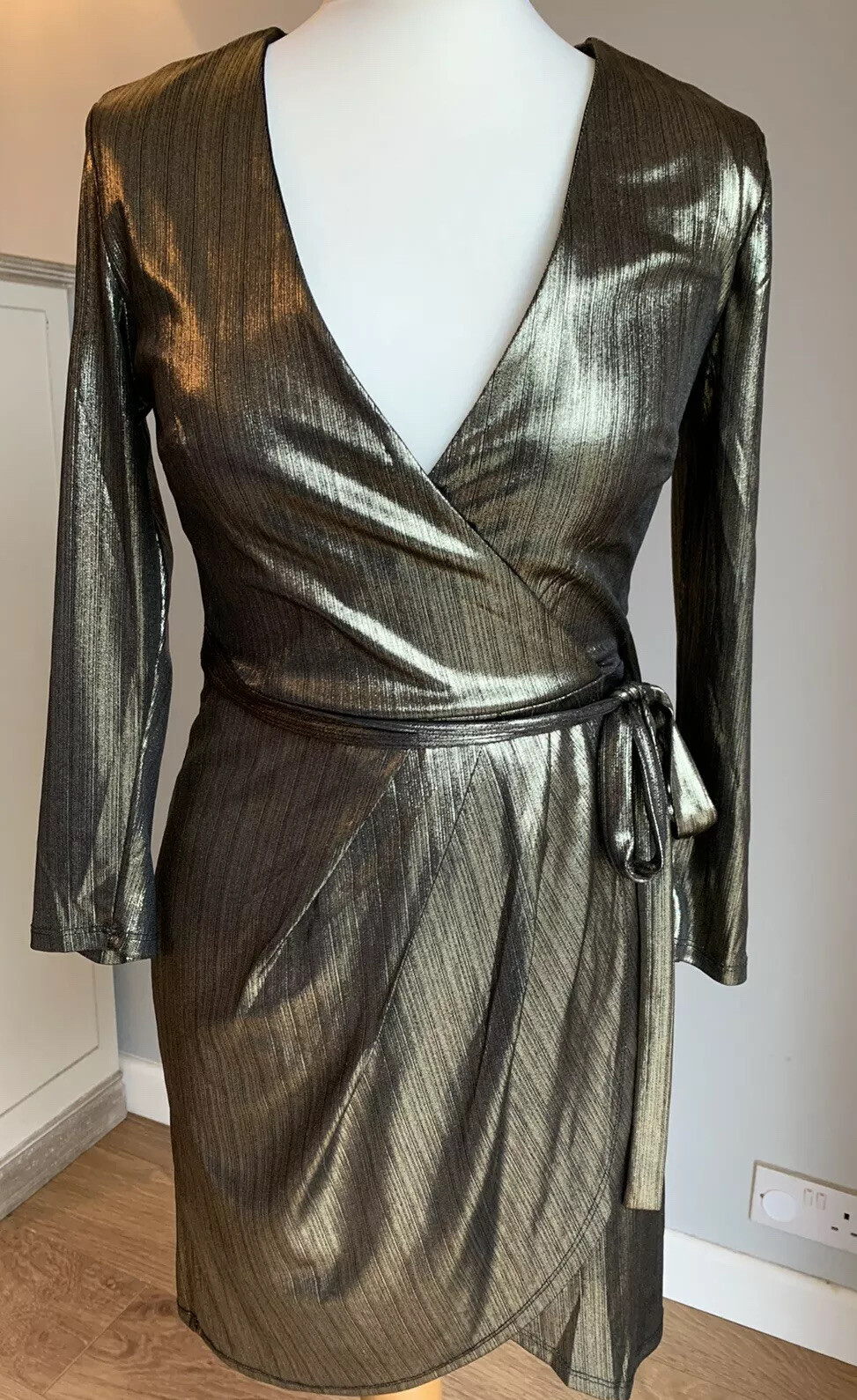 New Look Gold Metallic Long Sleeve Wrap 