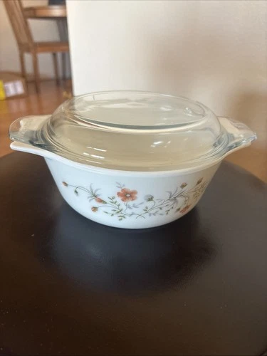Vintage Pyrex Floral Covered Dish W Lid 32 Oz Quart Made In England Marked 44 D