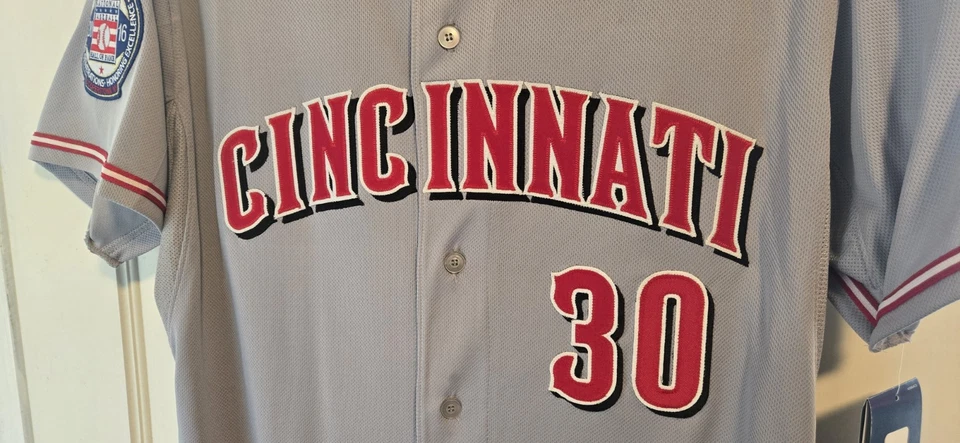 Camiseta Ken Griffey MLB Majestuosa Gris Base Genial Parche HOF Talla: 48/¡Nueva con Etiquetas! Foto 2 de 4