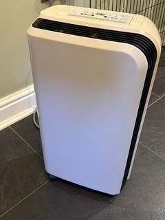 Electriq Home Dehumidifier. CDW12L White. Very Good Used Cond. Fully working.