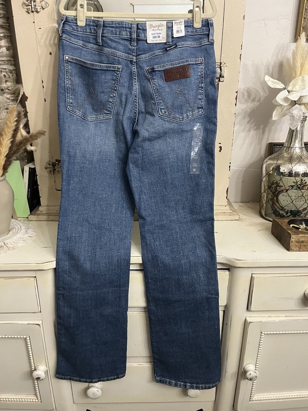 Woman’s Wrangler Retro Bailey High Rise Jeans Size 11 (31 X 34) NWT!