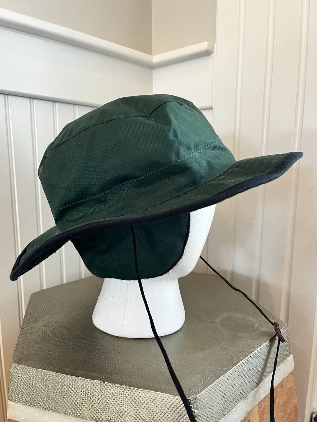 VTG Broner Fleece Lined Green nylon hat Earflaps Waterproof Windproof Fishing XL