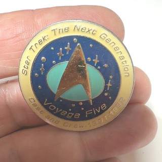 STAR TREK TNG Voyage Five Cast and Crew 1991 1992 Lapel Pin Vintage