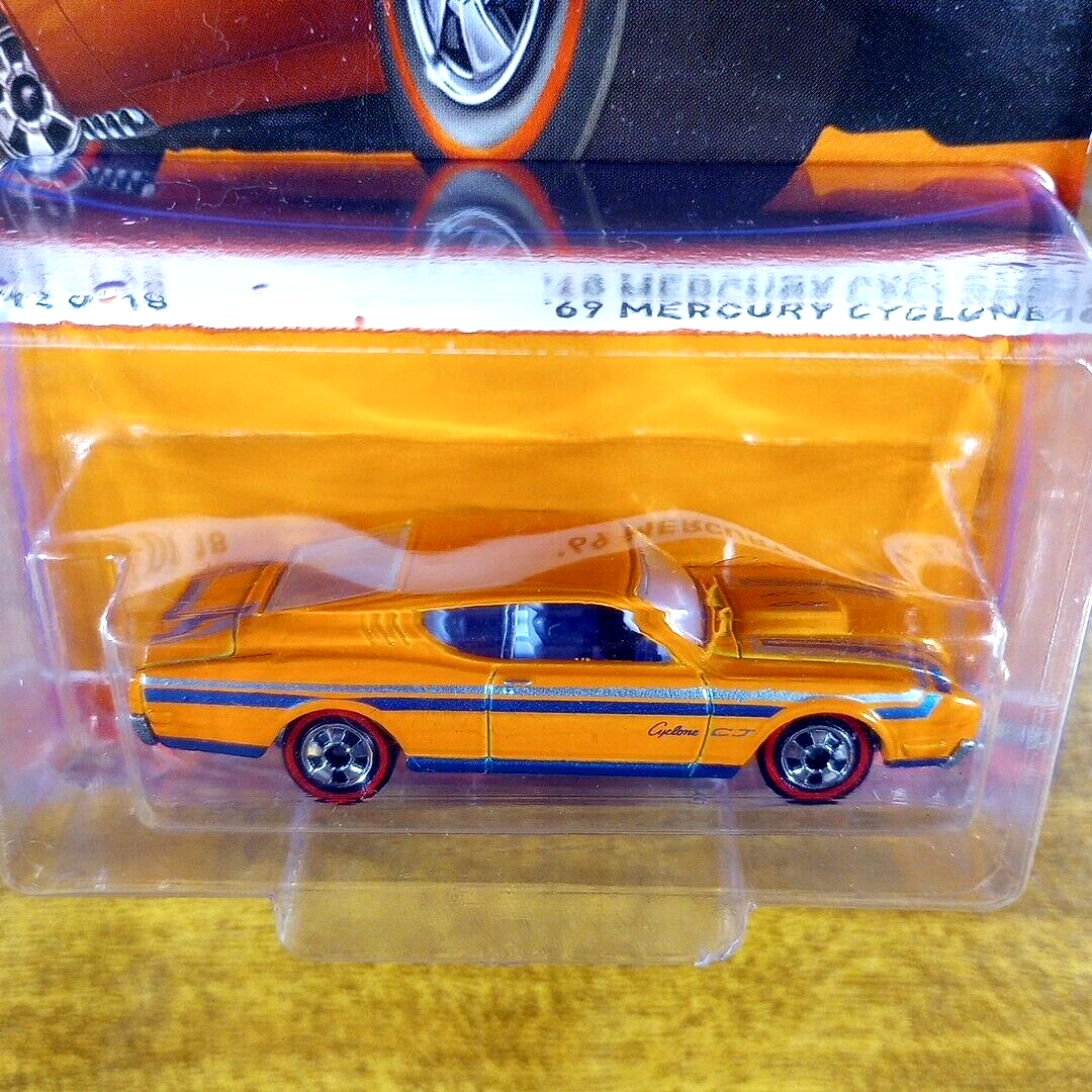 Hot Wheels Heritage Redline '69 Mercury Cyclone Orange 12/18
