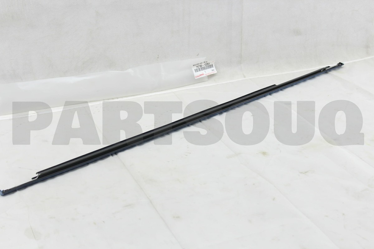 7573012251 Genuine Toyota MOULDING ASSY, REAR DOOR BELT, RH 75730