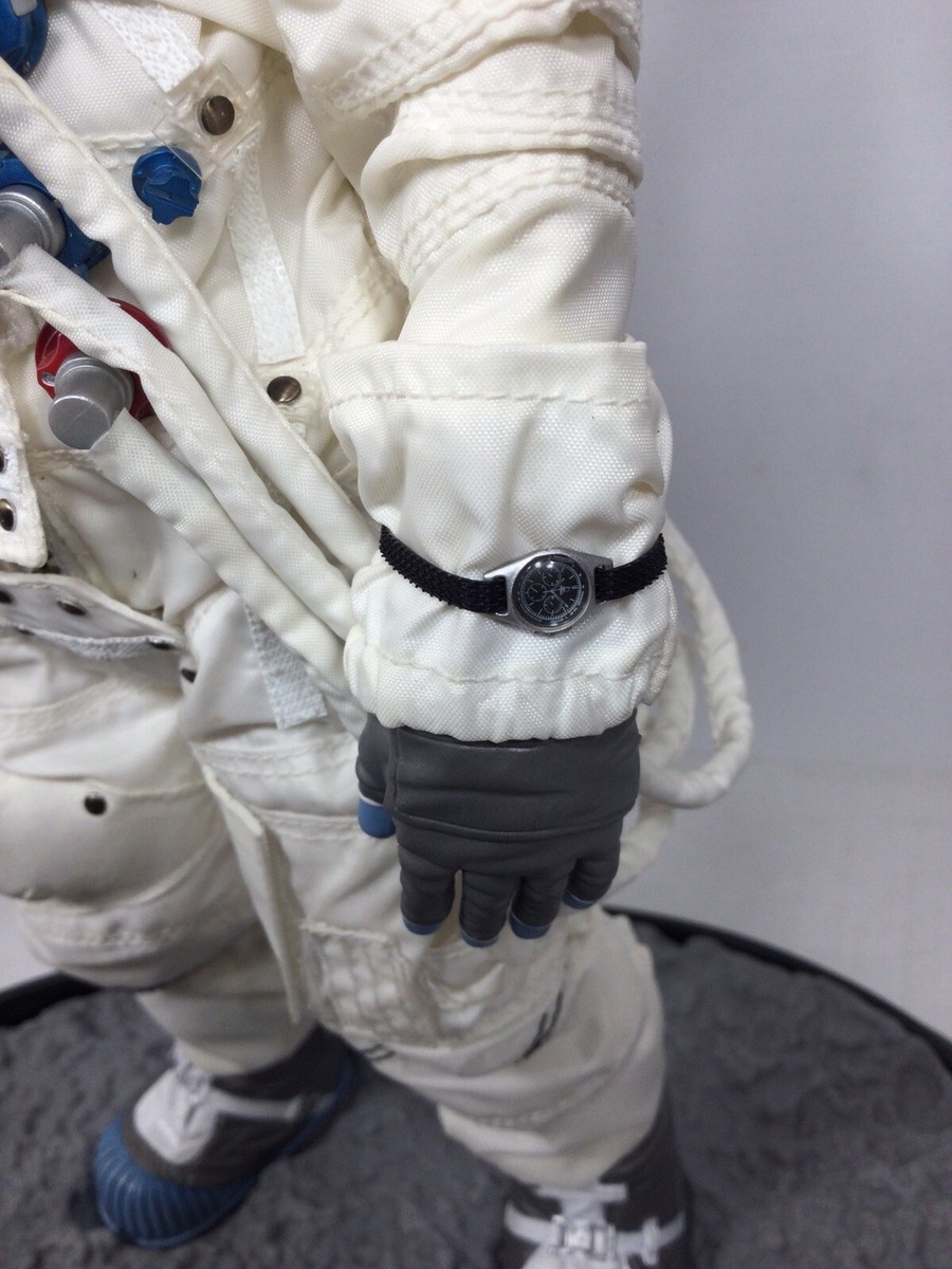 1/6 DRAGON NASA APOLLO 11 MOON LANDING ASTRONAUT + FLAG DIORAMA