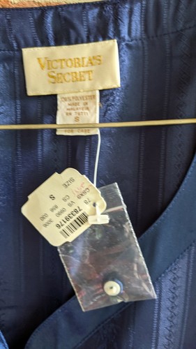 New Vintage Victorias Secret Pajamas Set Satin Gold Label Size S Quiet Luxury - Picture 7 of 8
