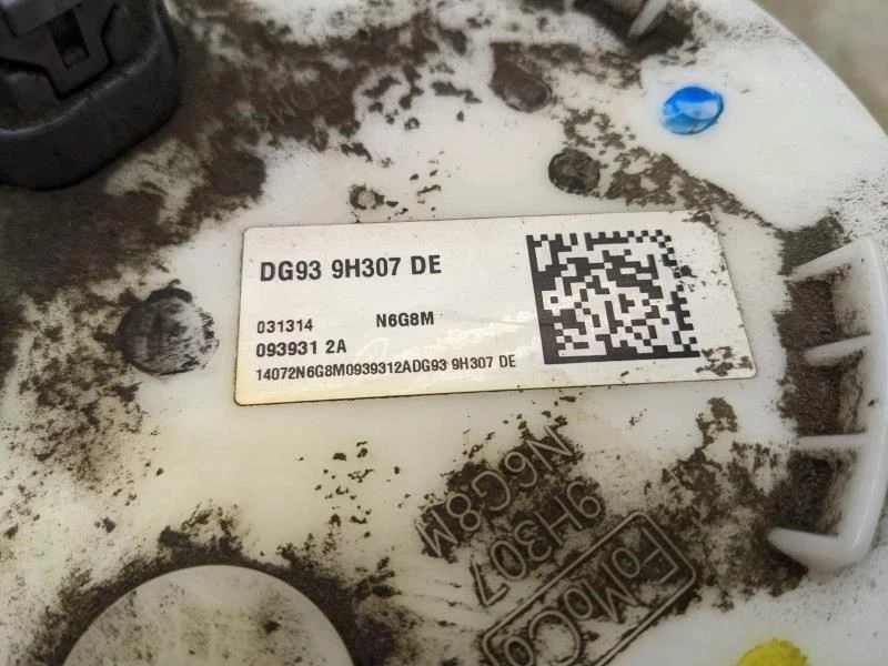 Conjunto de bomba de combustible Ford Fusion 2013-2019 2,5 L DG939H307DE OEM Foto 4 de 4