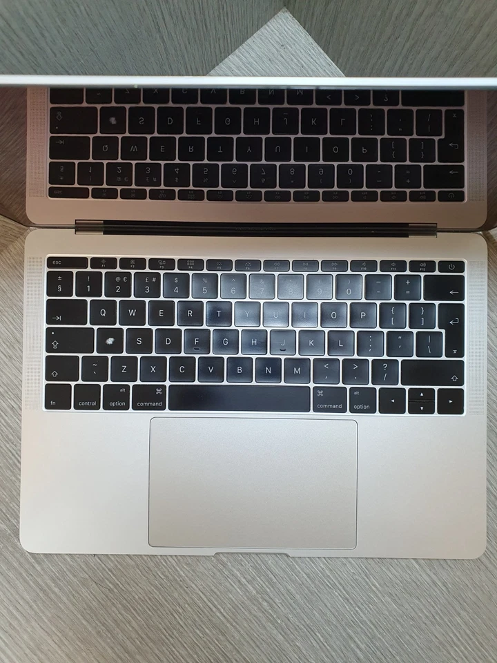 Apple MacBook Pro 13" 2016 · i5 · 16GB · 500GB, photo 3 of 5