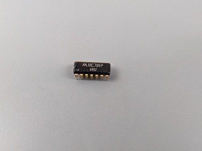 (2) Motorola MC789P Hex Inverter MRTL Logic ICs