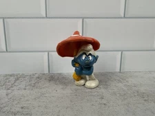 Umbrella Smurf - 1980 Vintage PVC Figure - Schleich Peyo, Made in Hong Kong