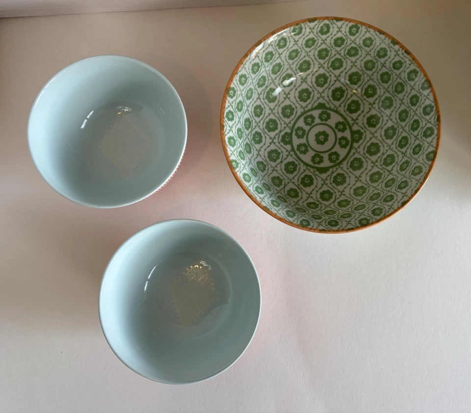 Anthropologie Bowl Set 8.25" Green Atom Art Serving/2-5.5" Linhas Rice Bowls - Image 3 of 4