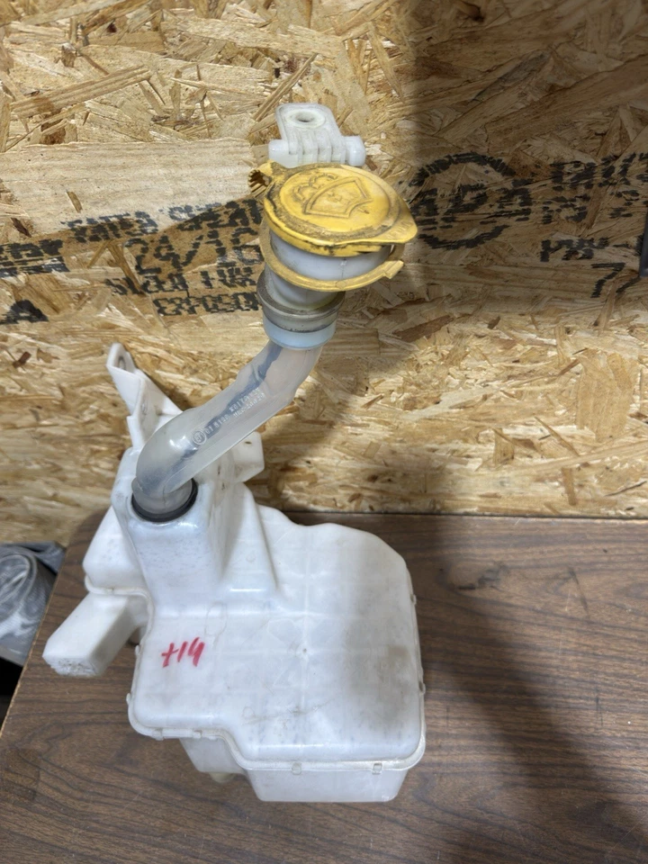 13-16 SCION FR-S 2,0 Л ПОЛНЫЙ ПРИВОД РЕЗЕРВУАР ОМЫВАТЕЛЯ ЛОБОВОГО СТЕКЛА - Изображение 4 из 4