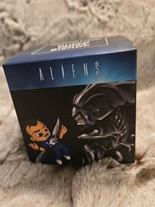 Lootcrate Aliens Collector's Series Queen Takes Bishop New 2017