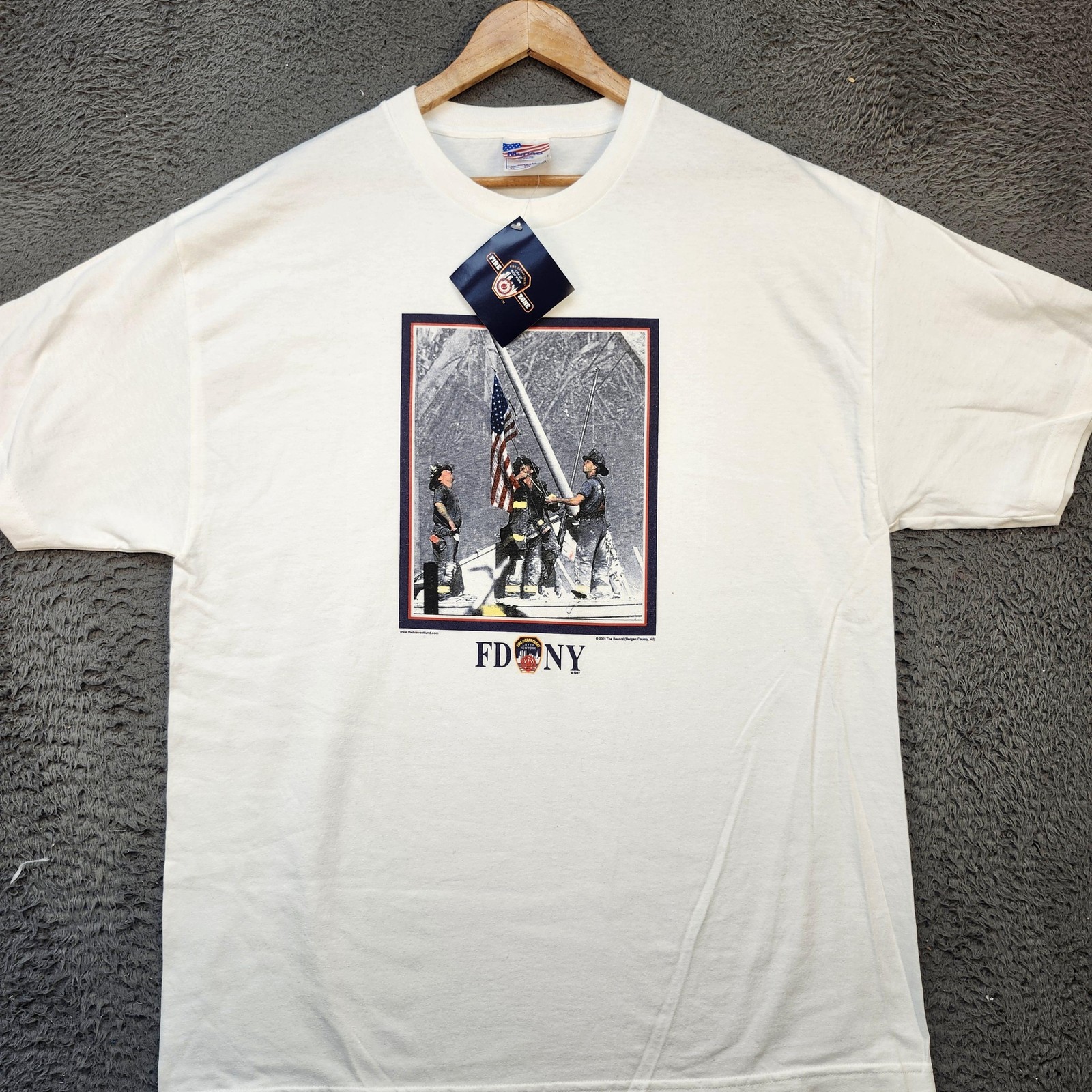 Vintage FDNY Shirt Tee Mens XL White 9/11 Firefighters Flag Graphic Made USA 00s