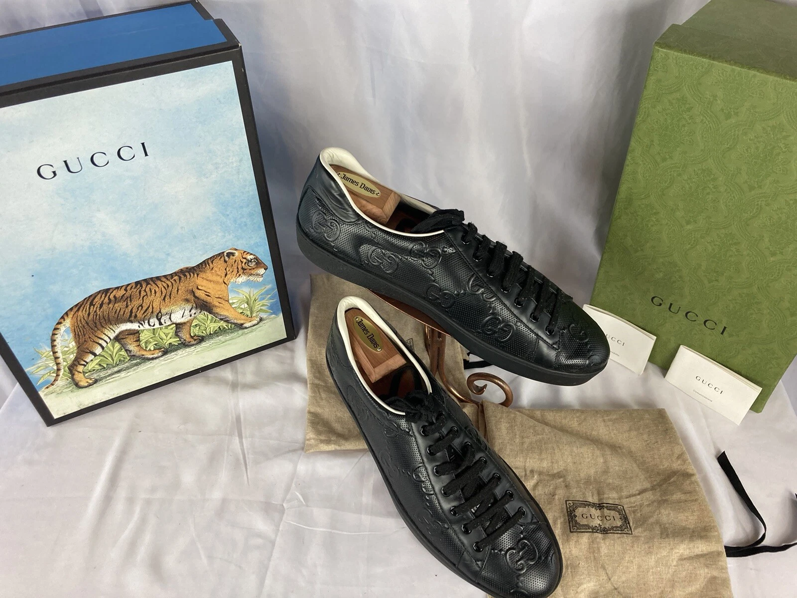Baskets noires en relief Gucci Ace GG 