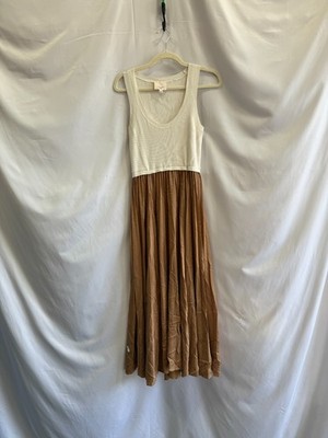 Cinq à Sept Parma Dress Size M with Minor Fabric Pull