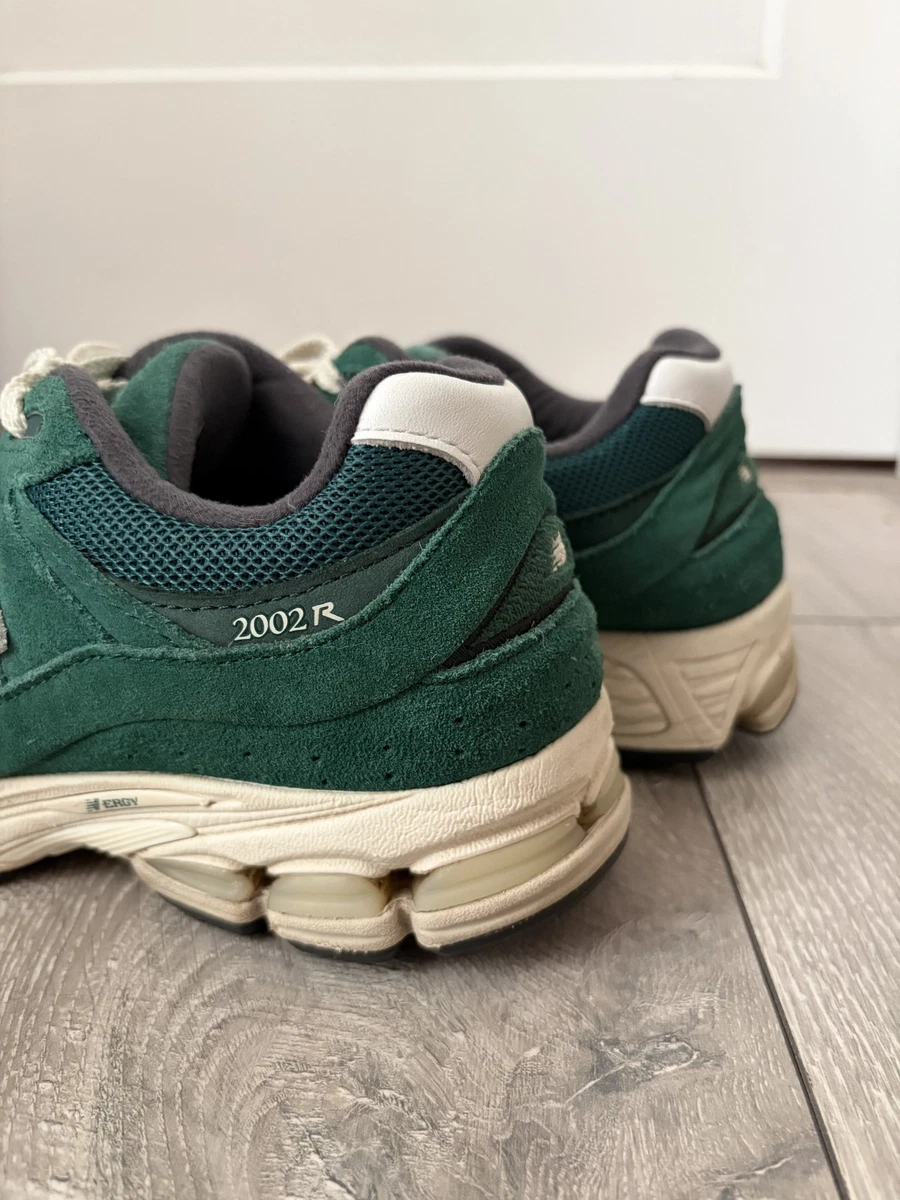 Size 8.5 - New Balance 2002R Suede Pack - Forest Green