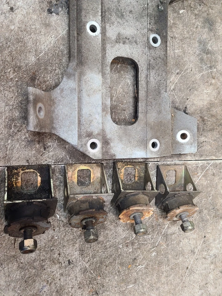 Formula Z 1997 Ski Doo Motor Soporte Formula Z. Fórmula 583. 512054400 AT805 Foto 4 de 4