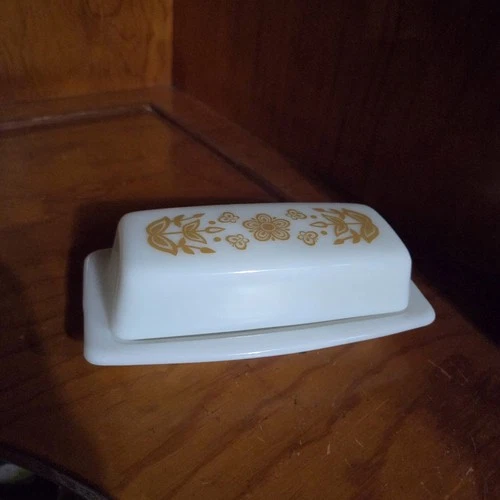 Vintage Pyrex Butterfly Gold Milk Glass Covered Butter Dish 72-B made in usa 37