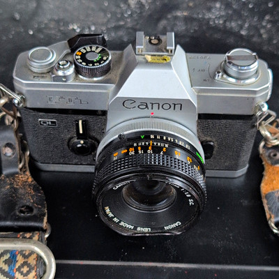 Canon FTb QL Silver 35mm Film SLR Camera w/ Canon 50mm f/1.8 Lens