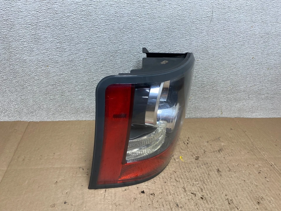 2010 - 2011 Land Rover Range Rover Sport Left Driver Tail Light Oem T7786 DW - Image 3 of 4