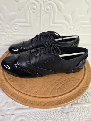 Ollio Women's Classic Lace Up Flat Heel Oxford Shoes (Black)- Multiple US Sizes!