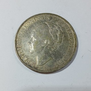 (1868) 1930 2 1/2 Guilders Netherlands 720 Silver Coin KM165