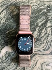 Apple Watch Series 4 44mm Gold Aluminum Case w/ Nylon Band   Tested, Works 