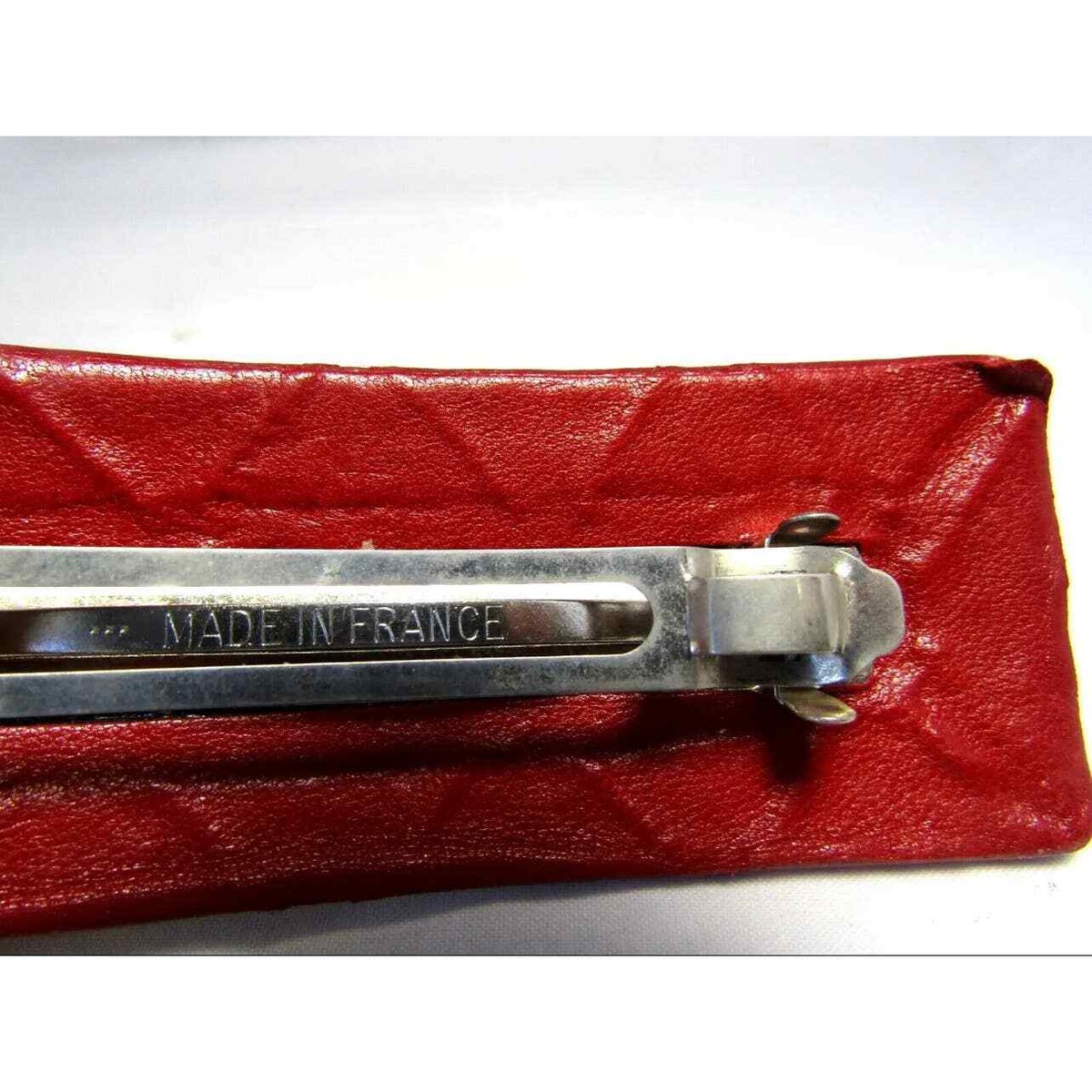 CHANEL Quilted Red Hair Clip | eBay display picture 3