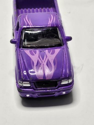 Motormax 6052 Ford Ranger Pickup Truck Toy Car Model - Purple With Flames - Picture 8 of 8