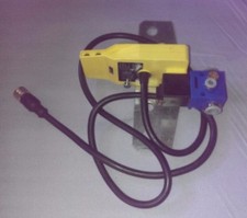 Rexroth 572 497 ... zawór drogowy 0 / 24V + bariera odblaskowa WENGLOR OPT280V