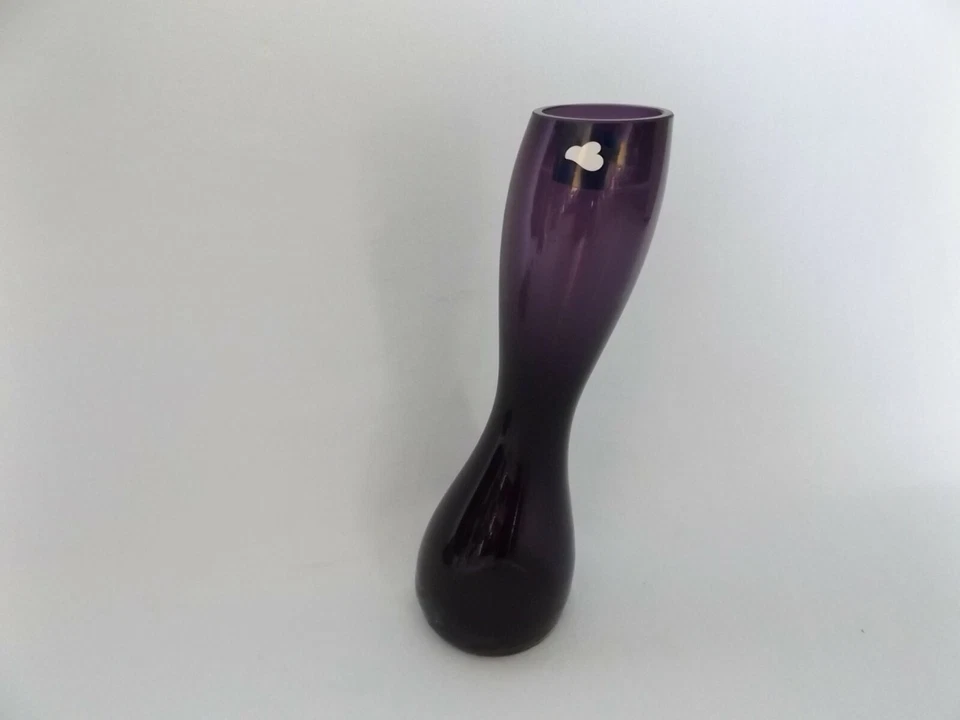 Leonardo augefallene Blumenvase Lila aus Glas , Höhe 20 cm ~~NEU~~
