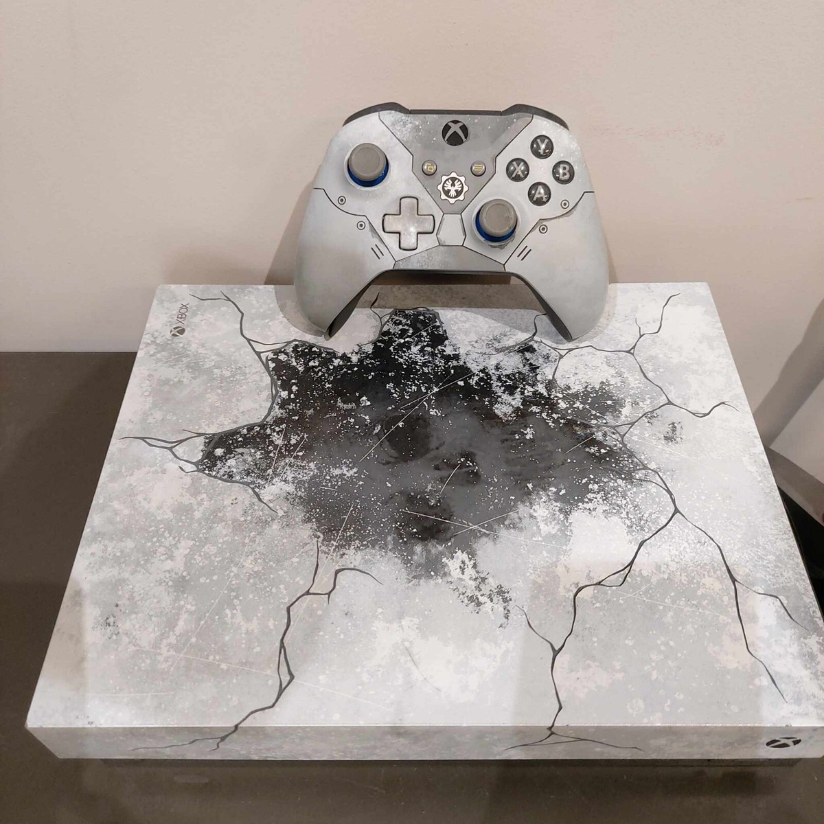 Special Edition Gears of War Xbox One X