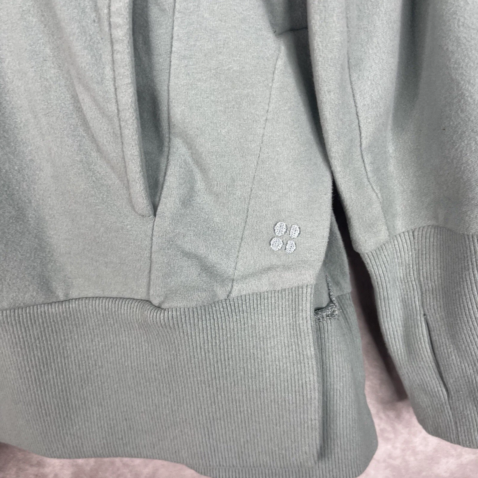 sweaty-betty liberate luxe fleece pullover mist hoodie