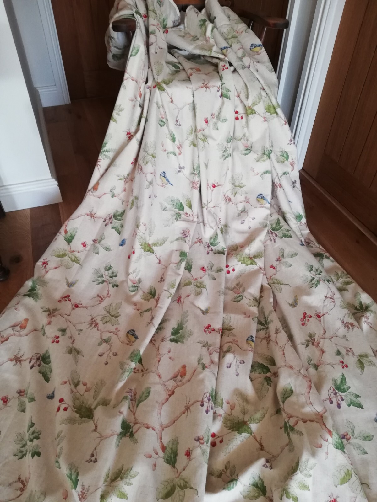 Dorma Woodland Birds & Robin Full Length Curtains 225 X 208 cm 88" x 82