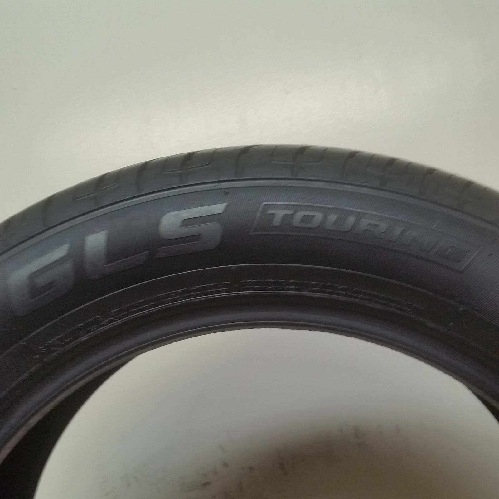 1 Tire 235 55 18 Cooper GLS Touring 100V (9.00/32 = 100 Tread) NO
