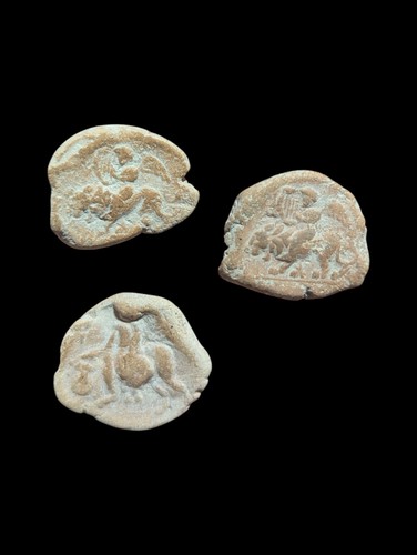 Random 1 Ancient Greek / Roman Circa 1st-3rd centuries AD. Terracotta Clay Bulla