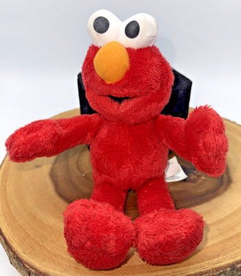 Hasbo Sesame Street Workshop ELMO Plush Doll Stuffed Animal